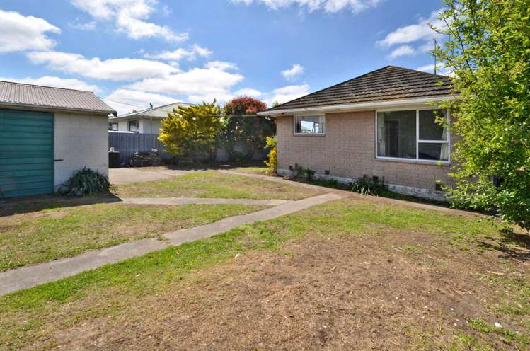 32 Oriana Crescent Hornby_9