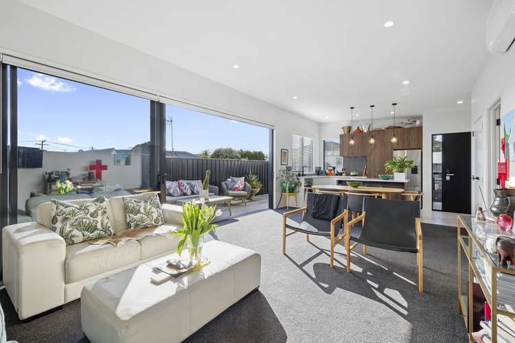 75a Pendarves Street New Plymouth Central_13