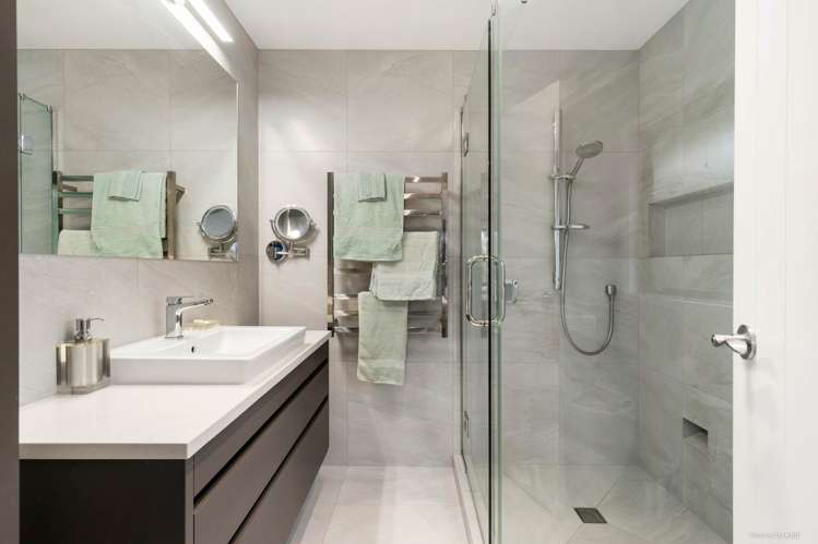 241 Beaver Road Bombay_13
