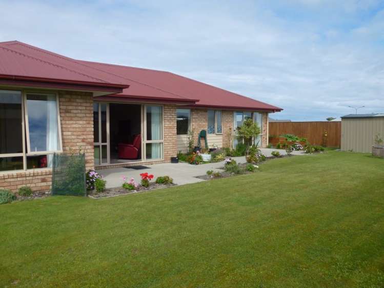 140 Coulson Road Paroa_12