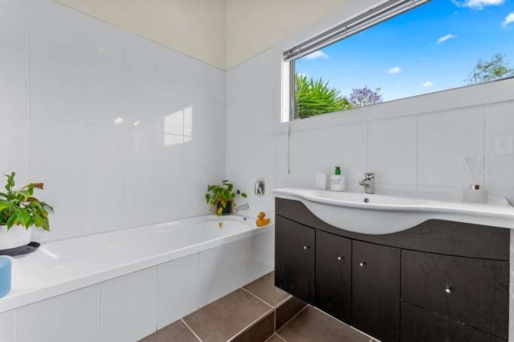 15A Totara Grove Hillcrest_21