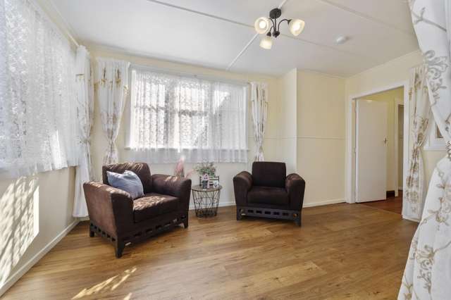 82 Orlando Street Stratford_2