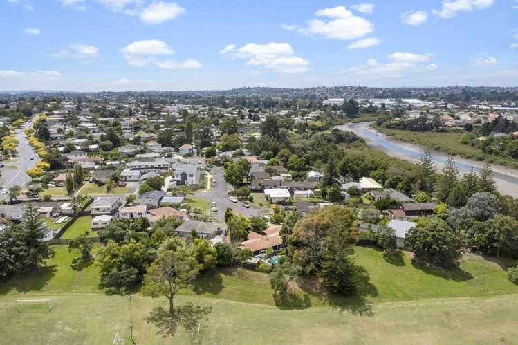 8 Wanaka Place Pakuranga Heights_12