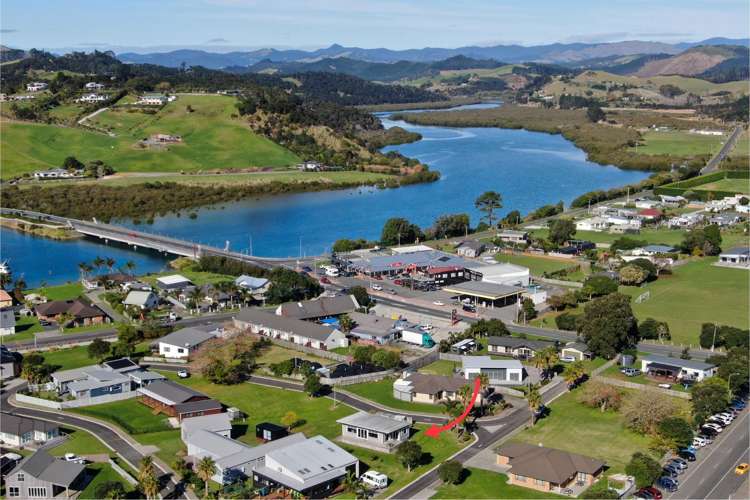 12 Flame Tree Lane Taipa_6