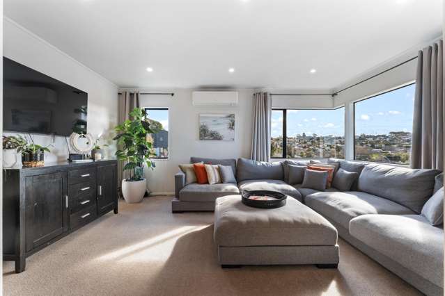 10 Camilla Grove Totara Vale_2