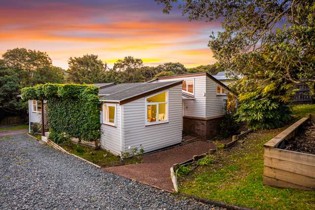 57 Rimutaka Place Titirangi_1