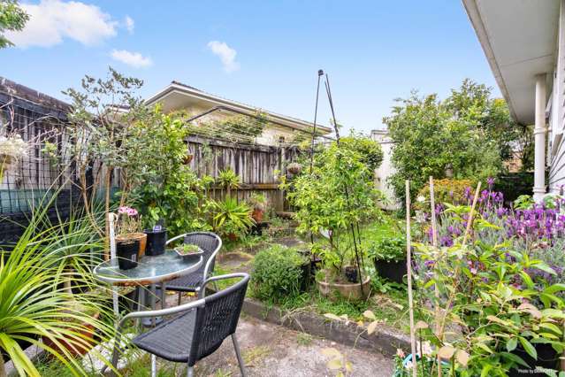 49 Strid Road Te Atatu South_1