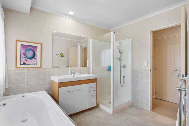 14 Banshire Close Flat Bush_22