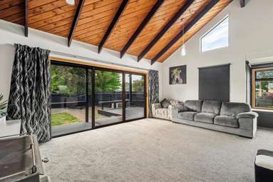 11 Streamdale Place_4