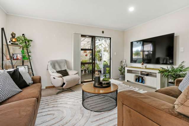 1/2 Burundi Avenue Clendon Park_2