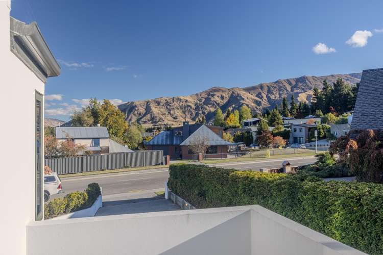 136 Mount Iron Drive Wanaka_9