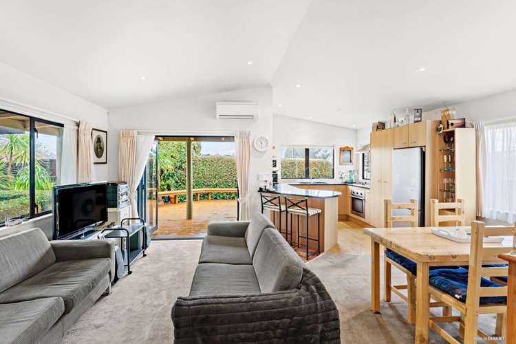 15a Rock Isle Road Torbay_6