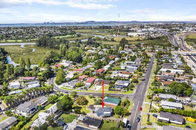 8 Huruhuru Road Massey_20