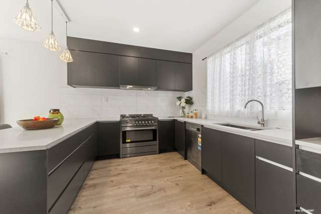 71a Santiago Crescent Unsworth Heights_3