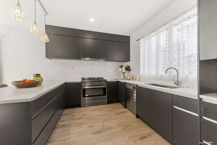 71a Santiago Crescent Unsworth Heights_3