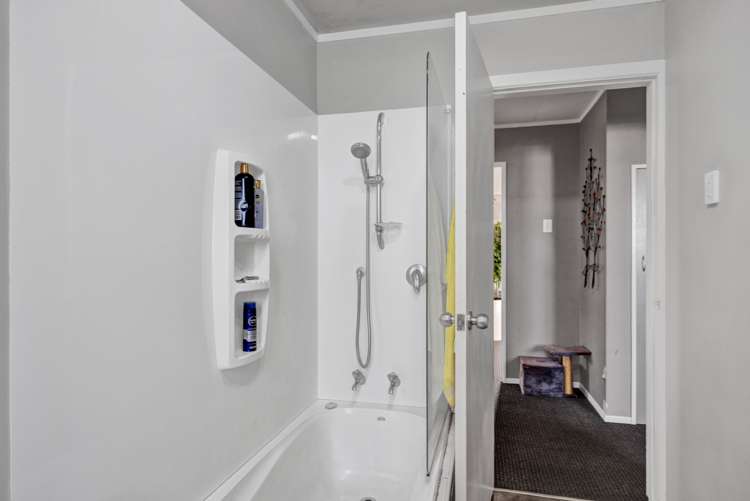 54 Egmont Street Hawera_14