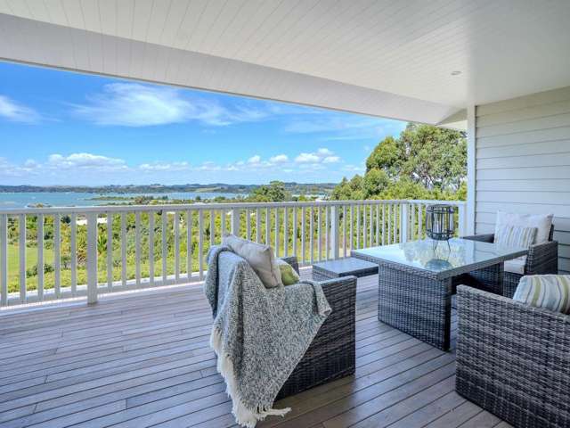 EXPANSIVE WATER VIEWS, MARINA LIFESTYLE