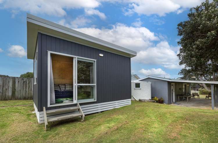 5 Bayly Street Baylys Beach_17