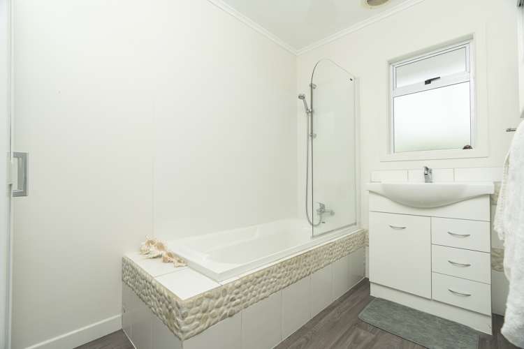 10 Te Puia Street Kamo_18