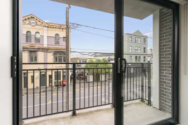 202/2 Colombo Street_4