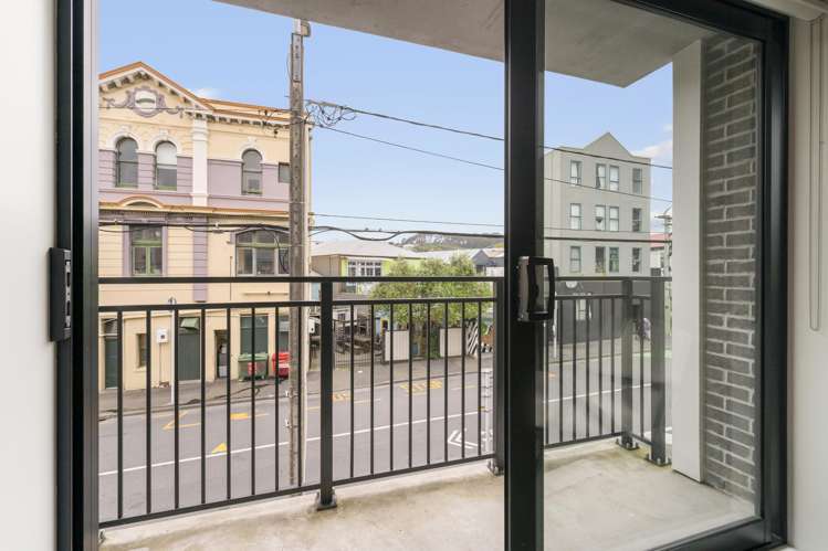202/2 Colombo Street Newtown_4