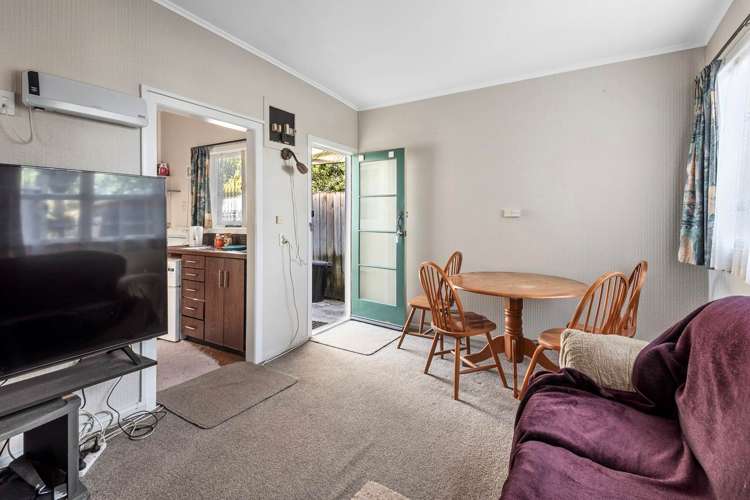 1-4, 6 Dinniss Avenue Kensington_5