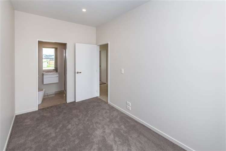 45 Dow Square Wigram_13