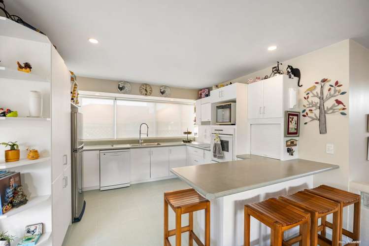 2/10 Dunn Place Farm Cove_14