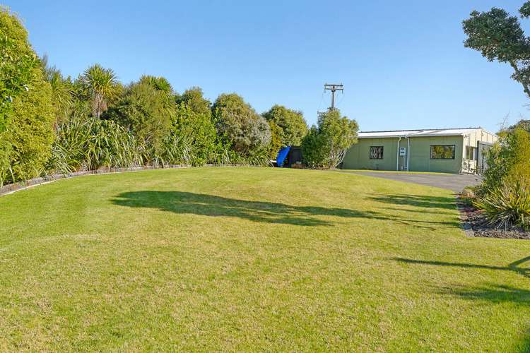 16 Wairere Road Waitakere_3