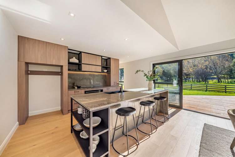 405A Paekakariki Hill Porirua_8