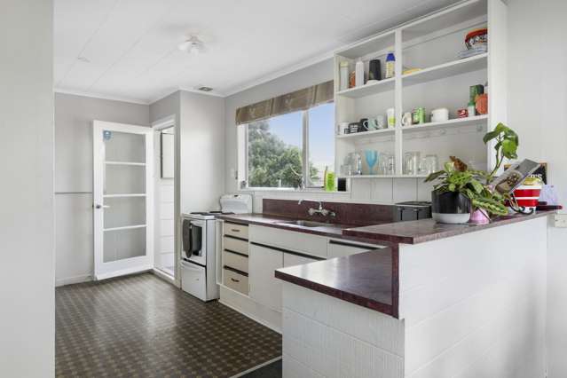6 Yates Street Otaki Beach_4