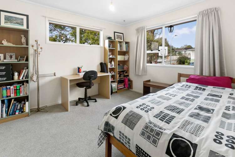 54 Judkins Crescent Cockle Bay_12