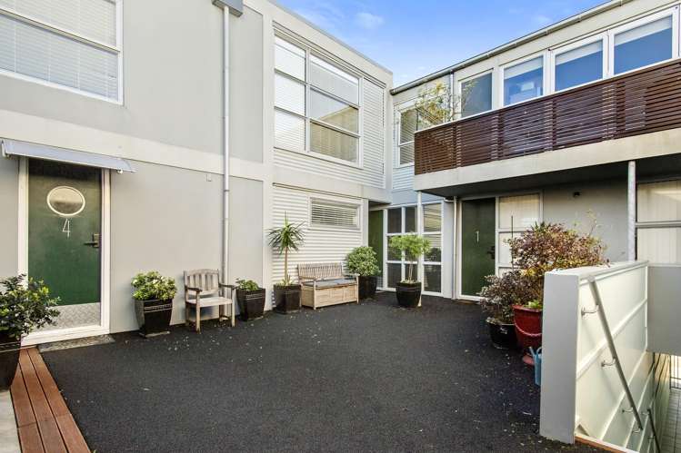 2/220 Jackson Street Petone_10