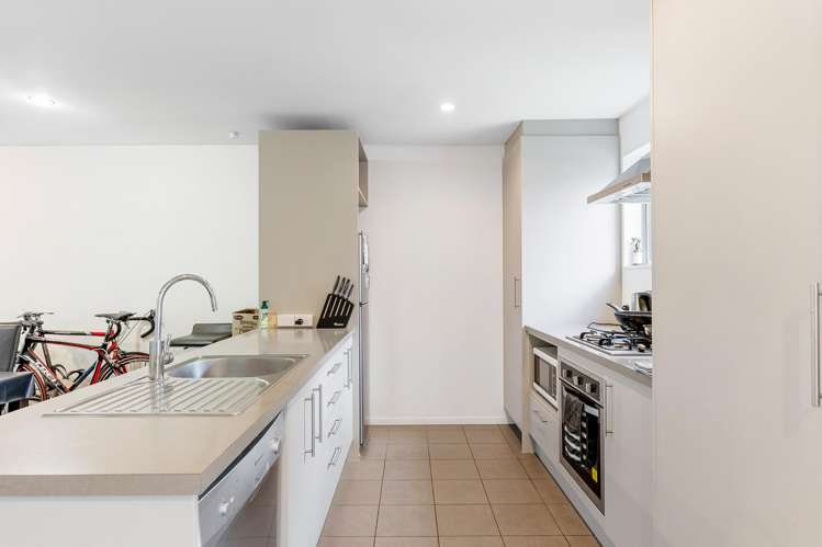 2/2 Chelmsford Street_4