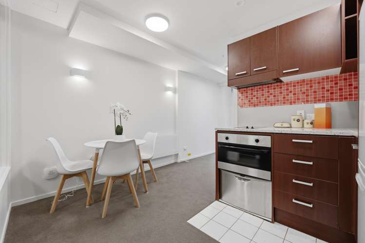 L5/135 Victoria Street West_5