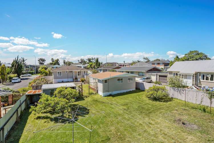 235 Edmonton Road Te Atatu South_9