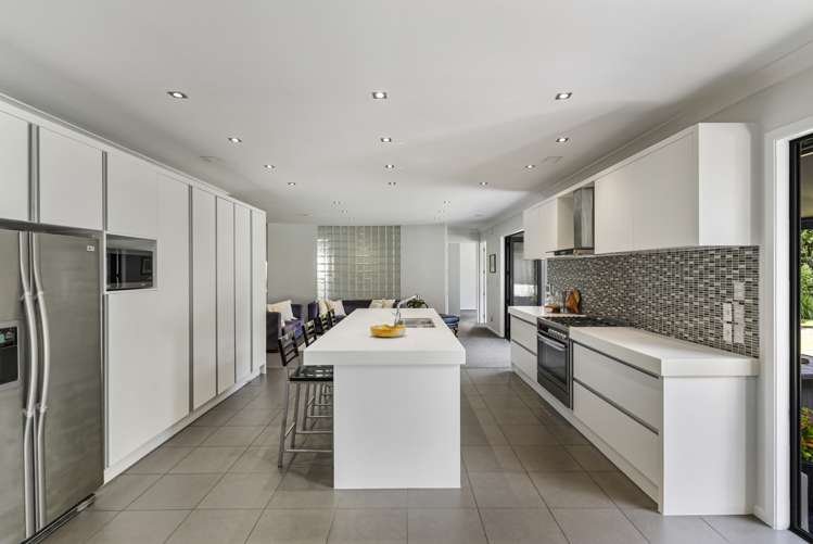 62 Shelter Drive Greenhithe_9