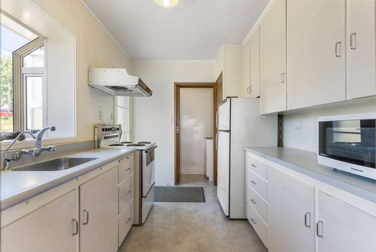 2/15 Woodall Place Totara Vale_5