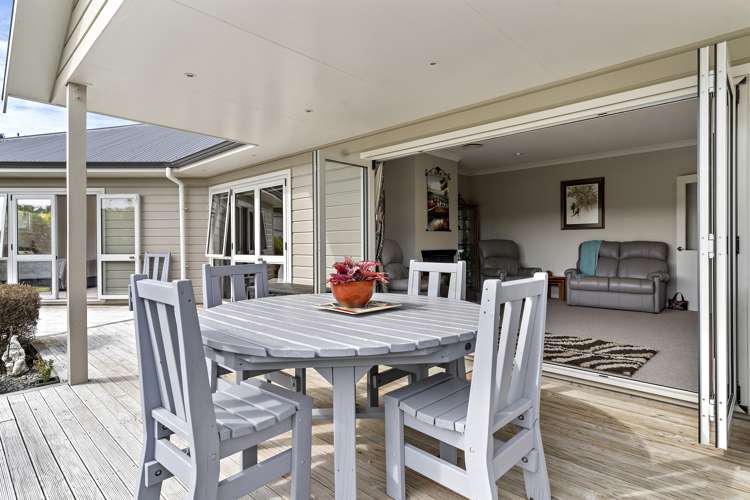 213 Woodside Road Woodside_19