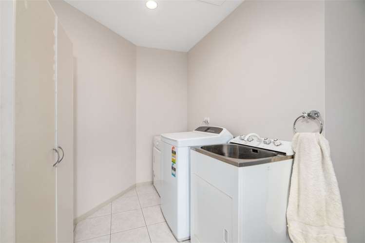 6 Leafield Crescent Henderson_26