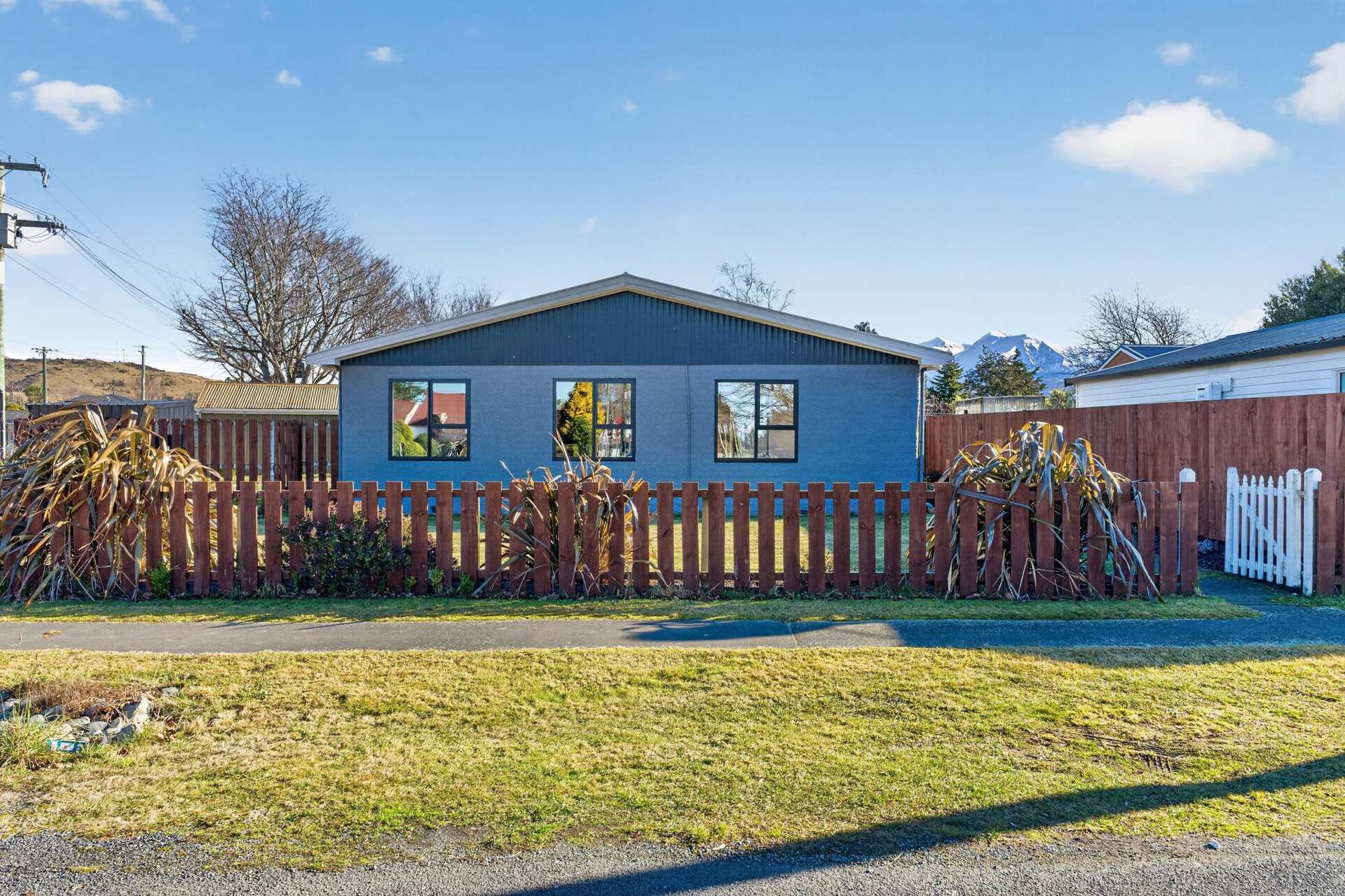 5658 West Coast Road Springfield_0