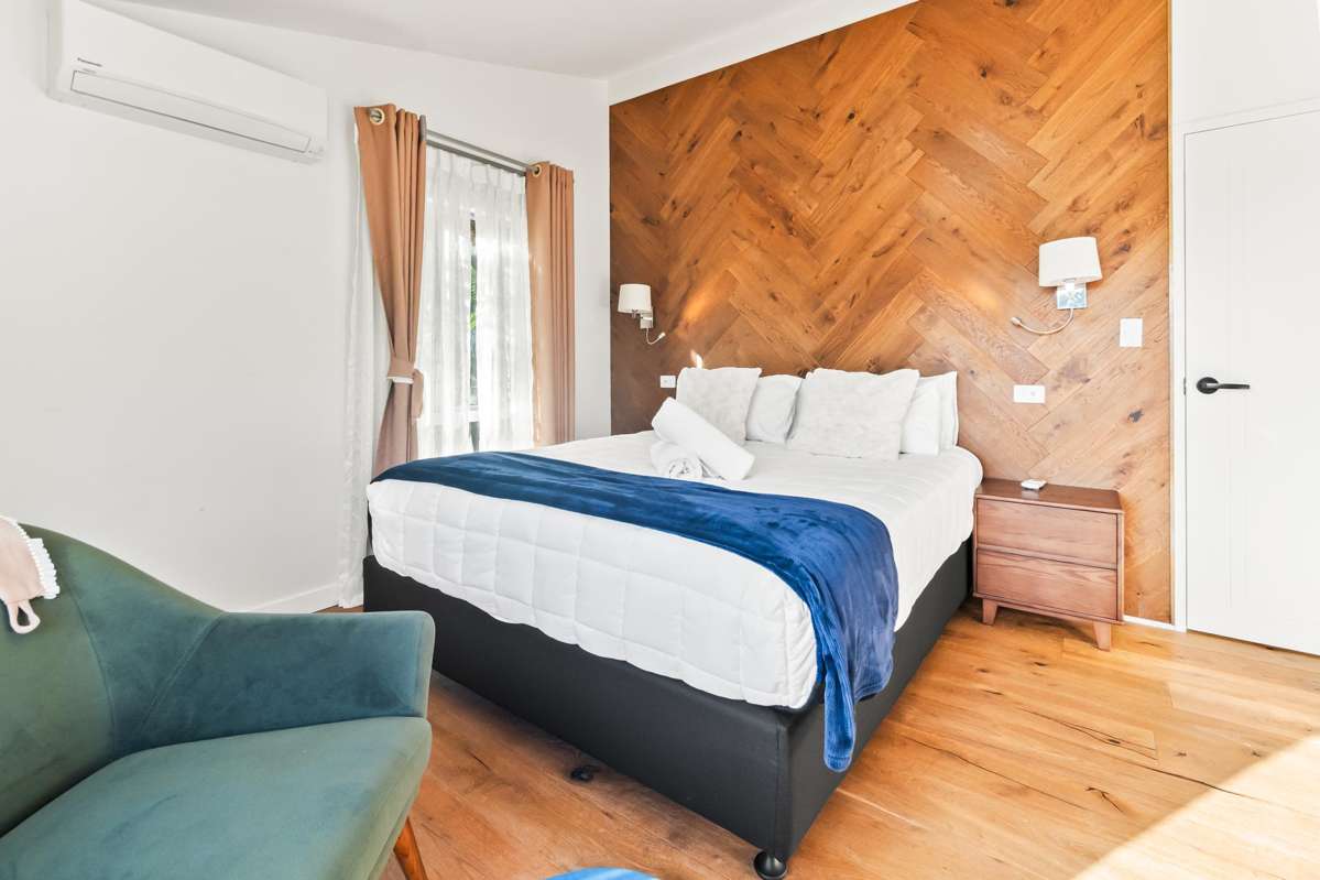 32 Joyces Road_4