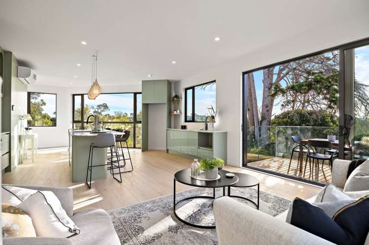 8/41 Seaside Avenue Waterview_2