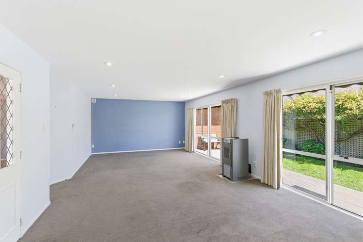 2/10 Baretta Street_4