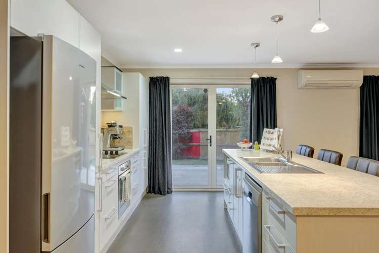 17 Edward Street Grandview Heights_4