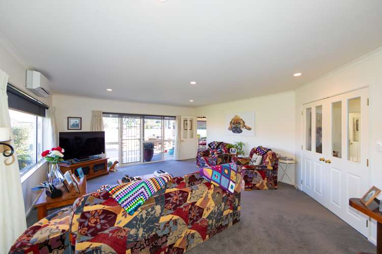 33 Kensington Drive Taradale_6