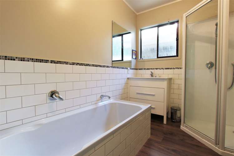 23 Trotter Avenue Waiomu_6