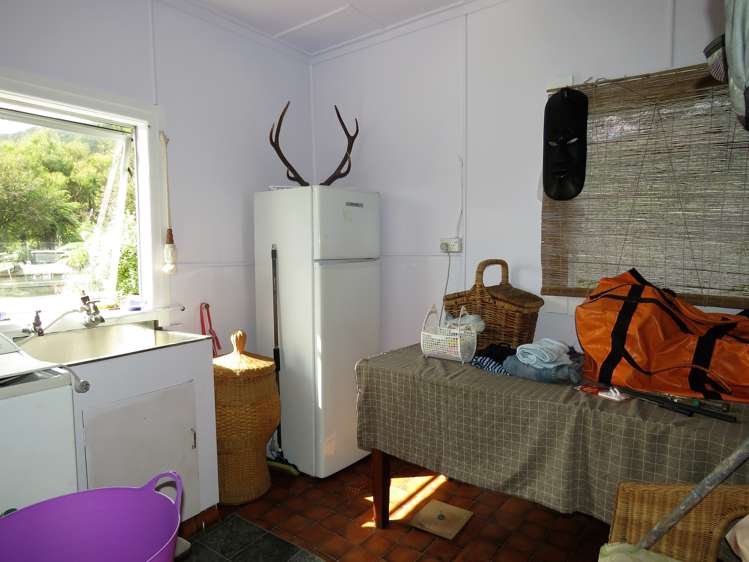 17 River Road Hector_16