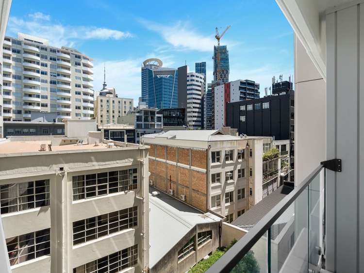 612/45-47 Beach Road 10015_18