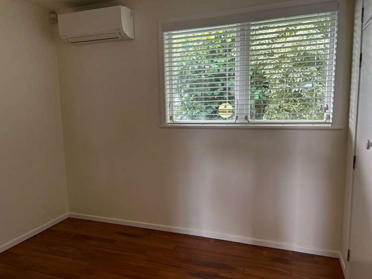 17 Clinton Avenue Te Atatu Peninsula_9